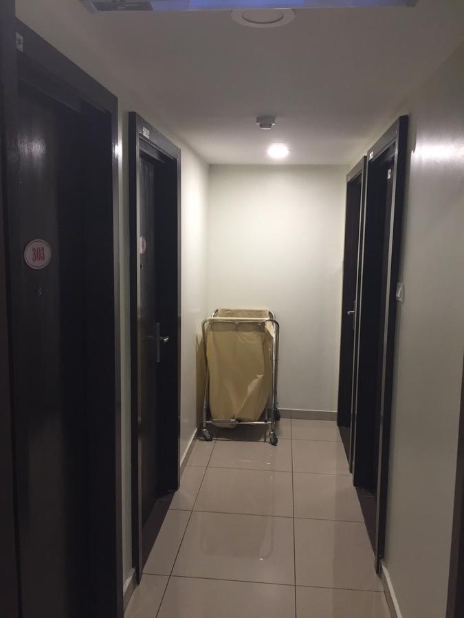 Premierz Hotel Лабуан Екстериор снимка