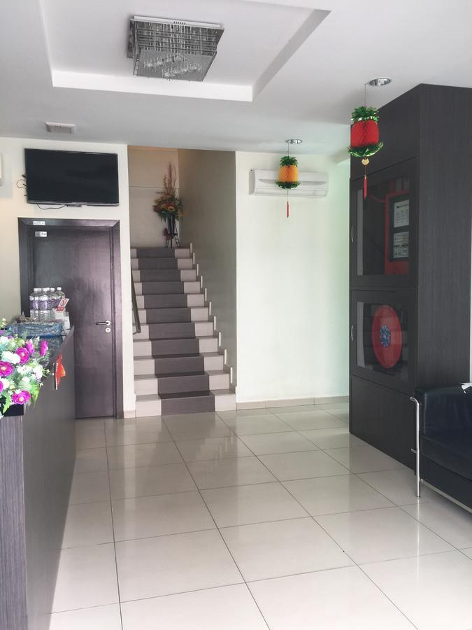 Premierz Hotel Лабуан Екстериор снимка