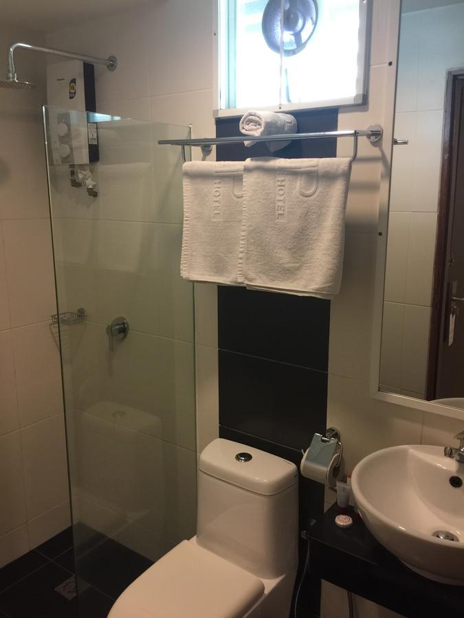 Premierz Hotel Лабуан Екстериор снимка